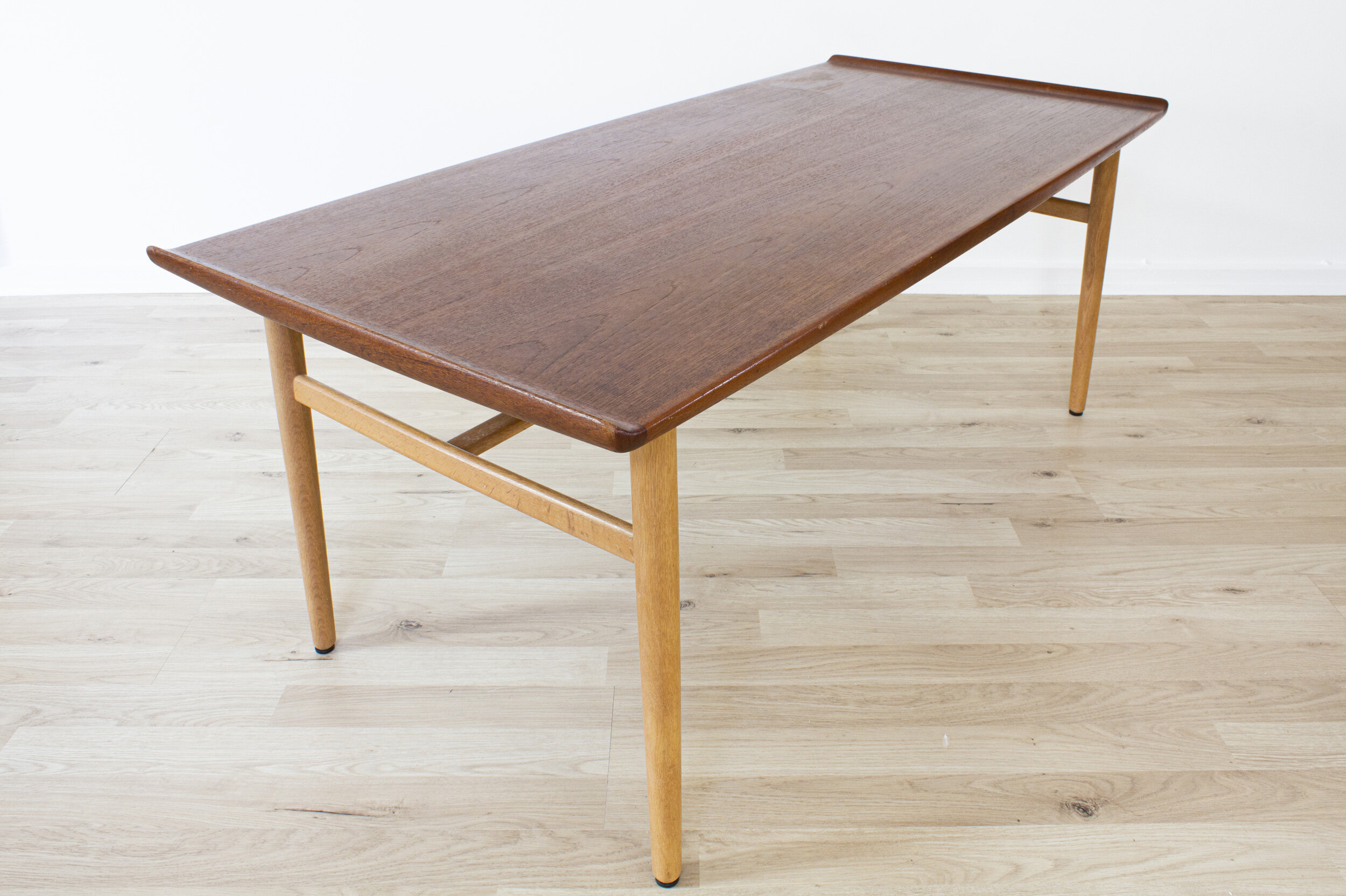 Tingstroms-Table-3.jpg