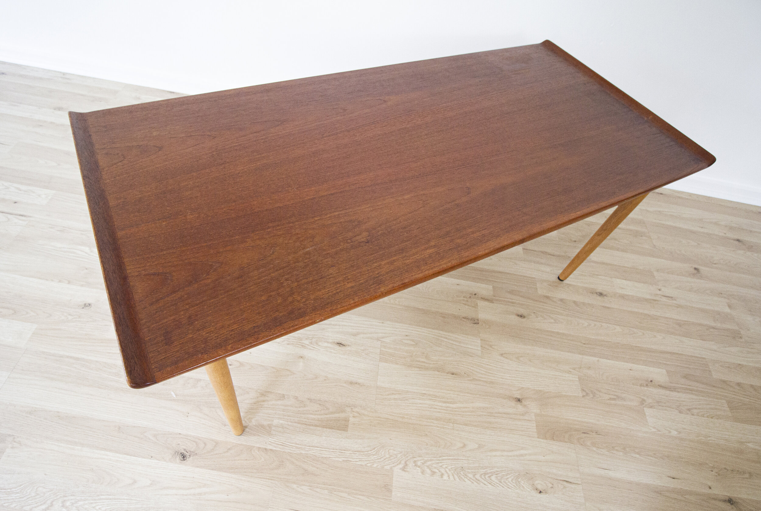 Tingstroms-Table-4.jpg