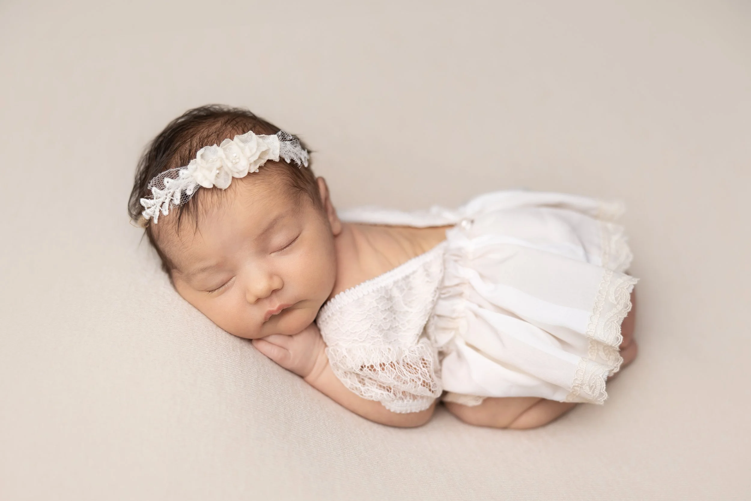 newborn-photography-bum-up-pose.jpg