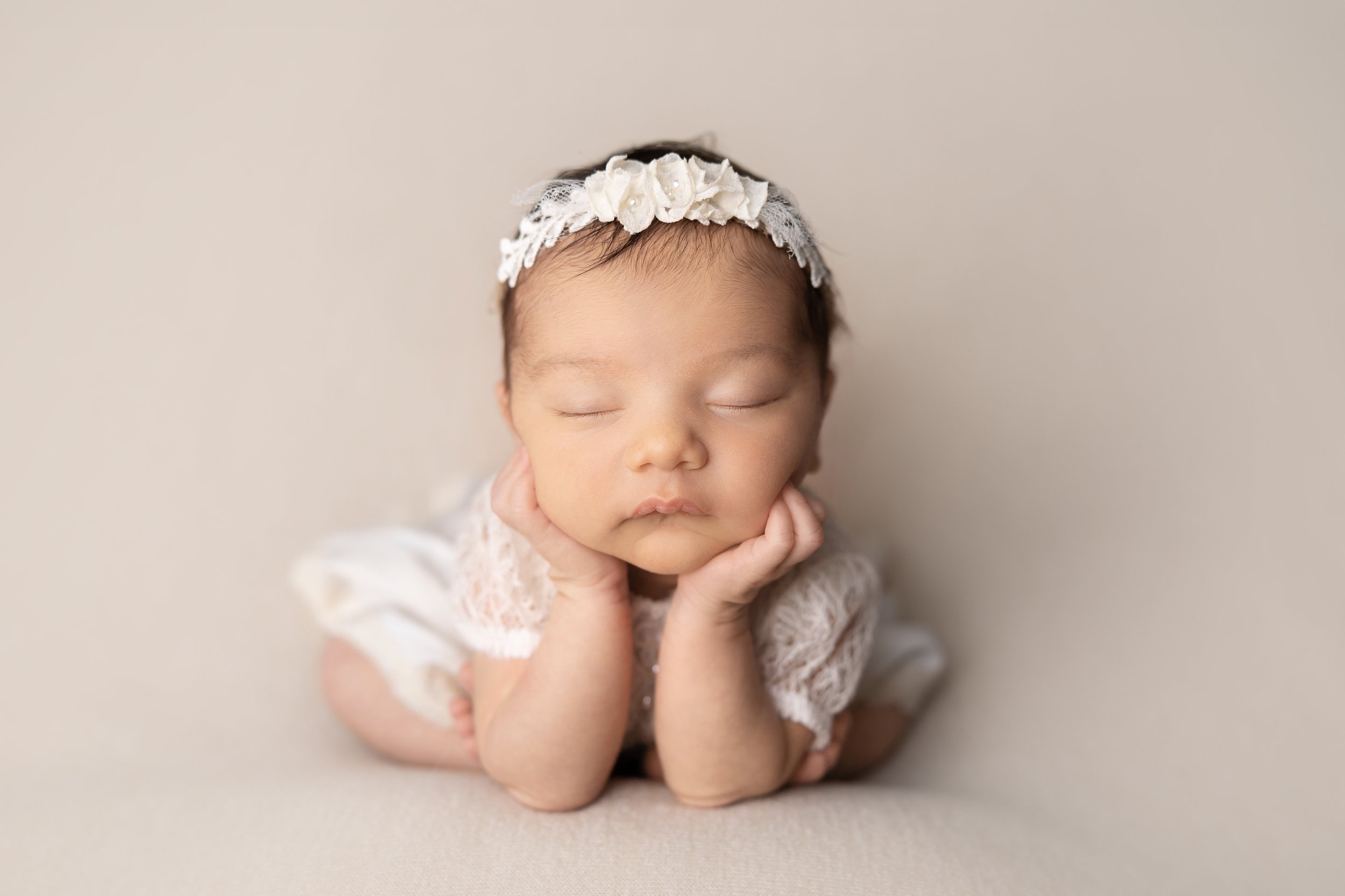 newborn-photography-froggy-pose.jpg
