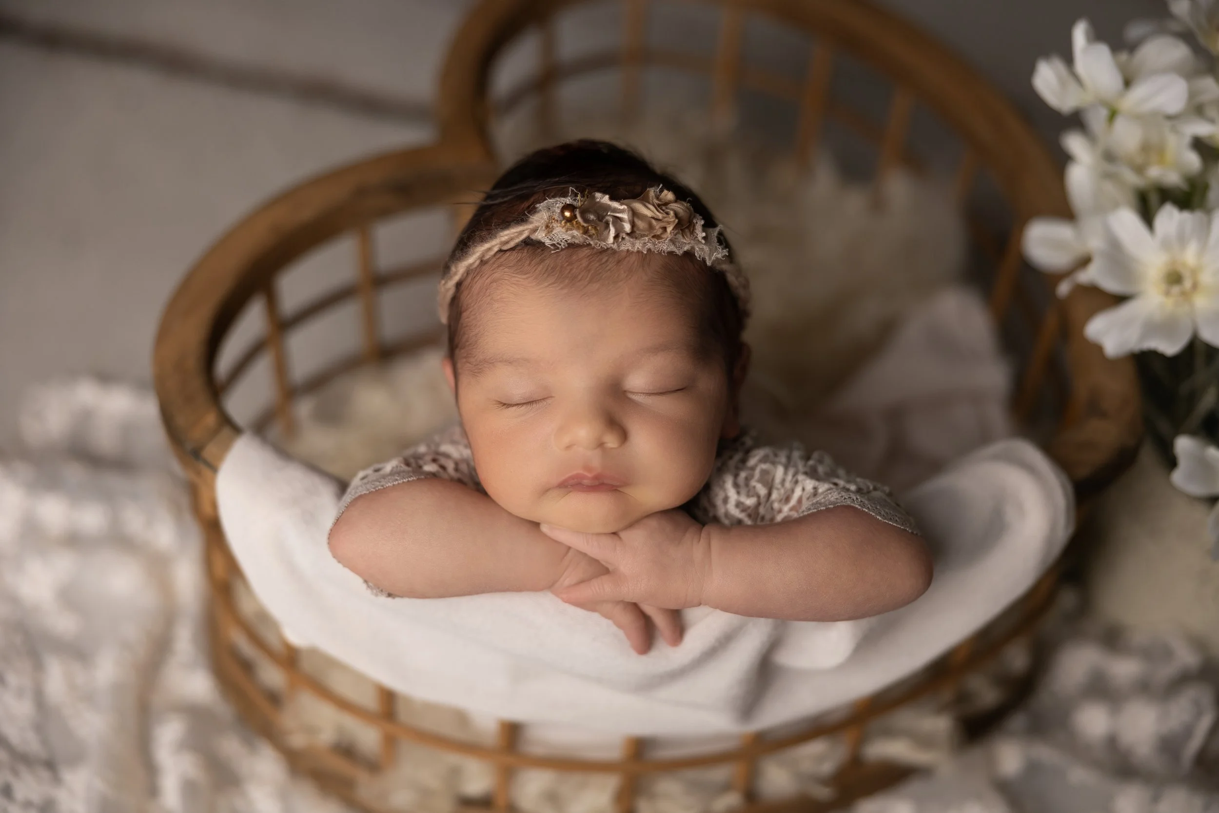 A Peek Inside a Baby-Only Newborn Session (From Start to Finish)