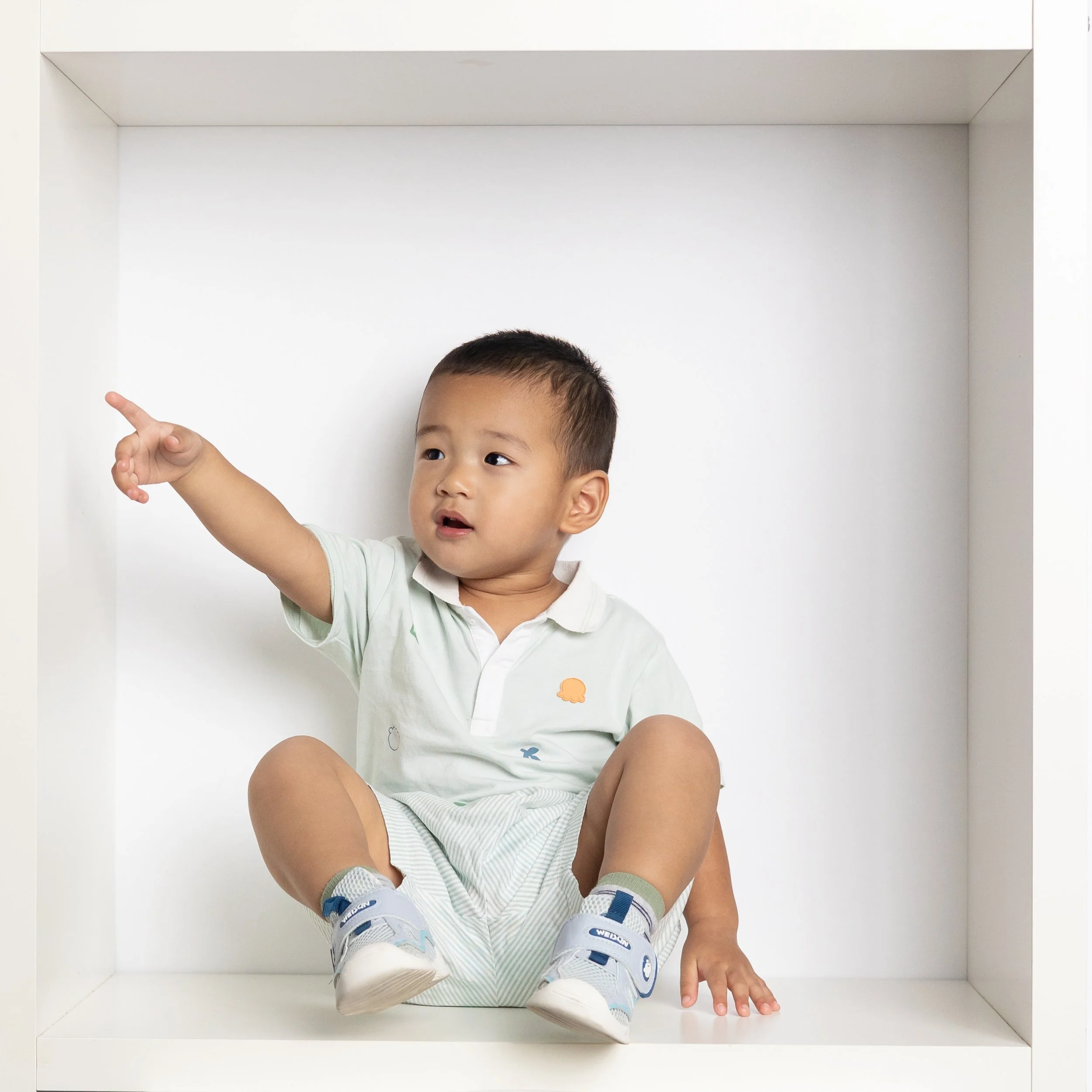  In-the-box session in Austin Texas with toddler boy 