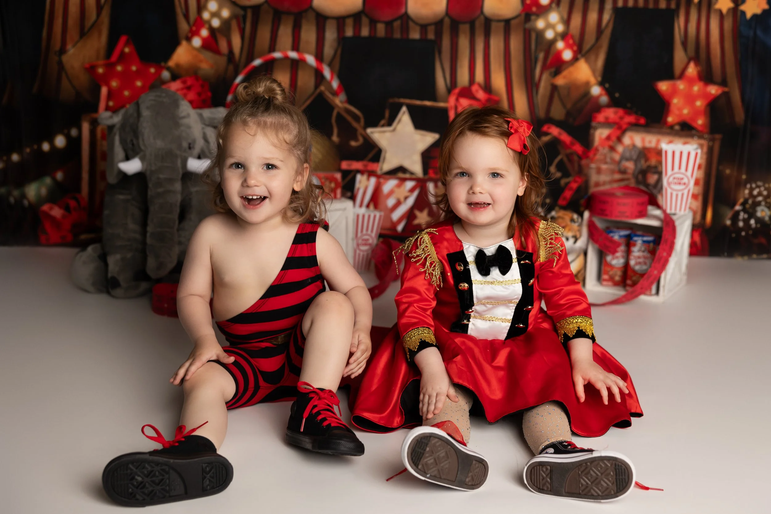 circus birthday photoshoot 2 year old austin photography