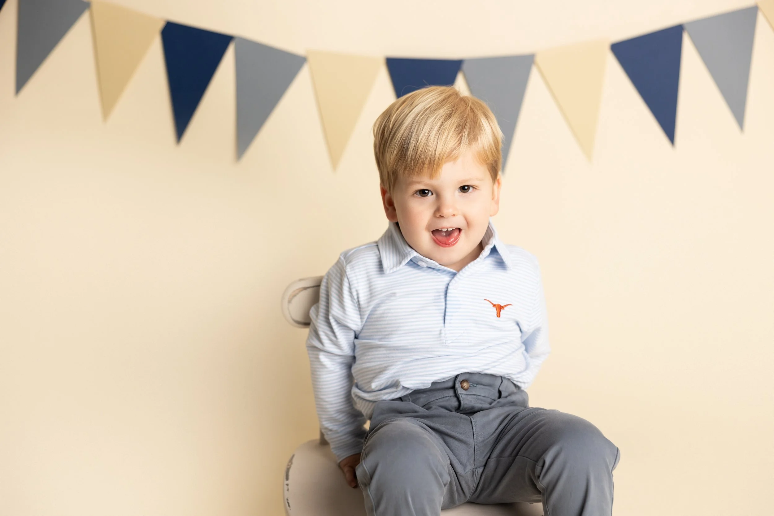 neutral toddler mini session simple milestone photography