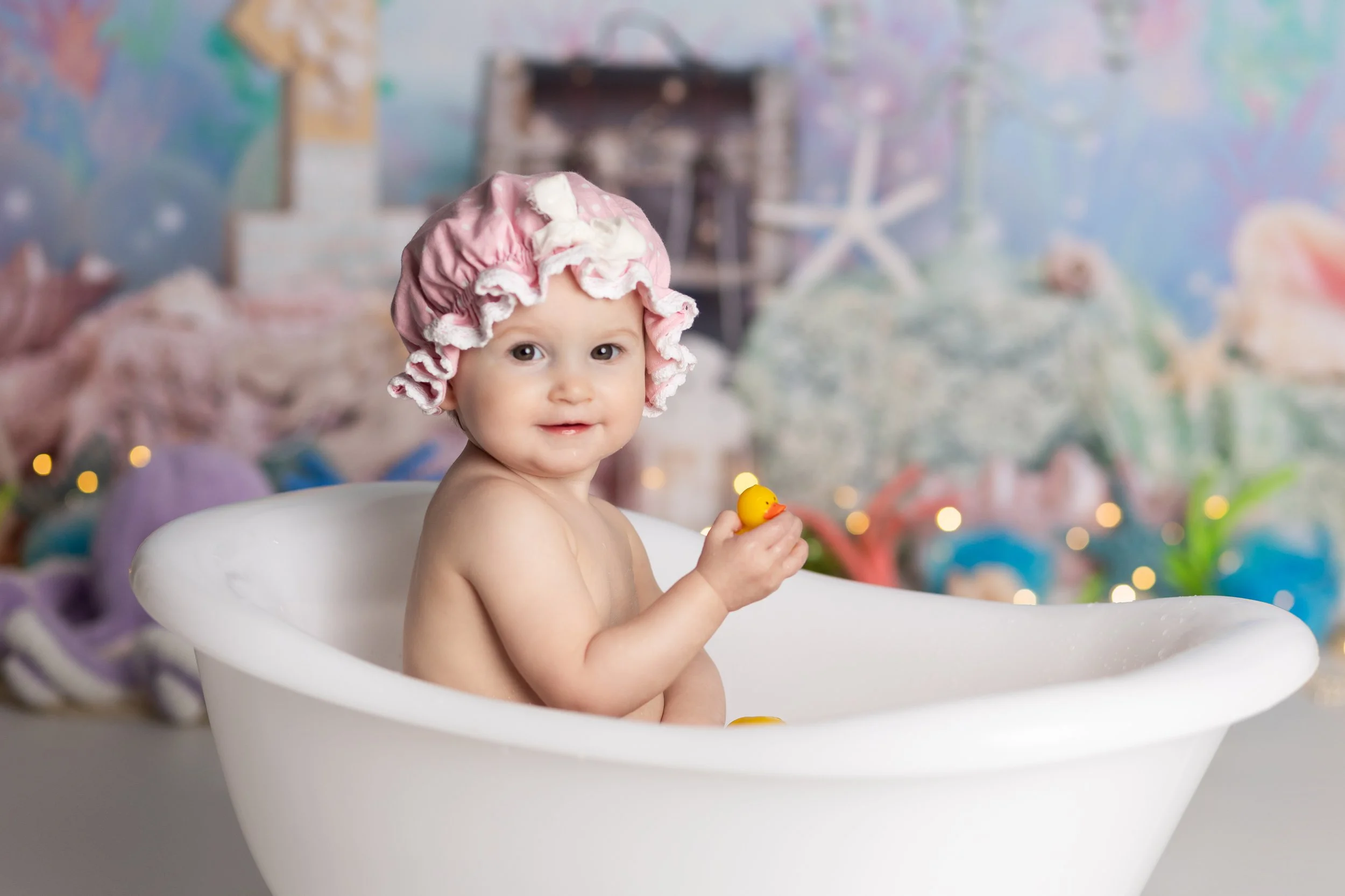 Cake smash bath photo – mermaid theme first birthday girl