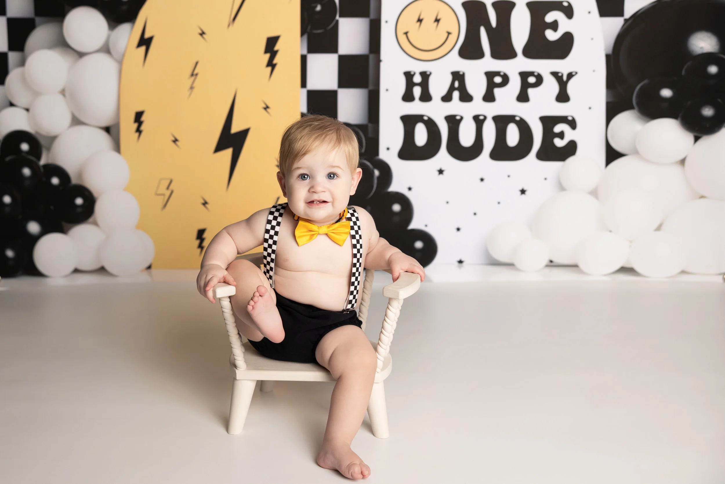 One Happy Dude cake smash theme – first birthday boy portrait with modern setup