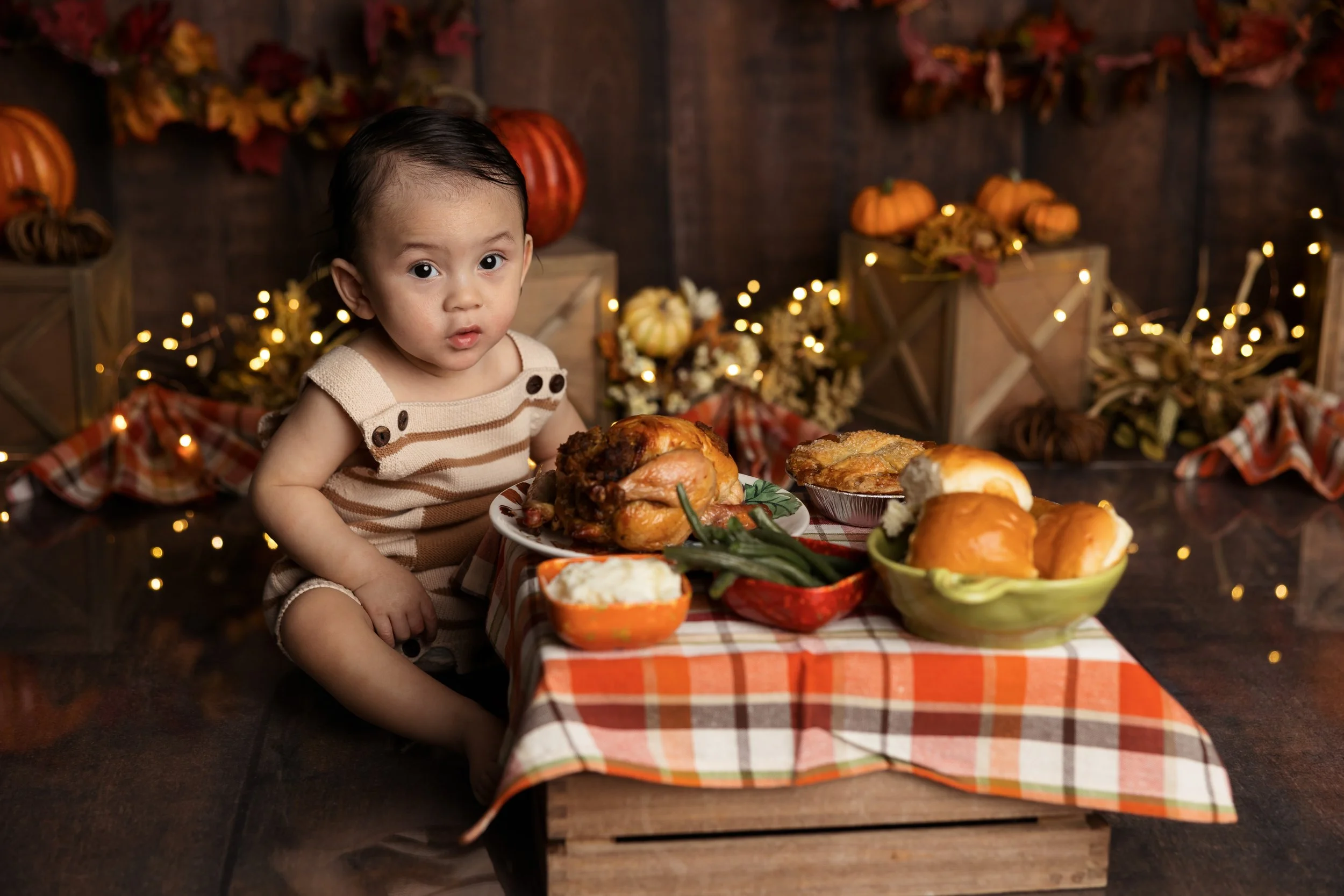 Thanksgiving-Themed First Birthday Smash Session