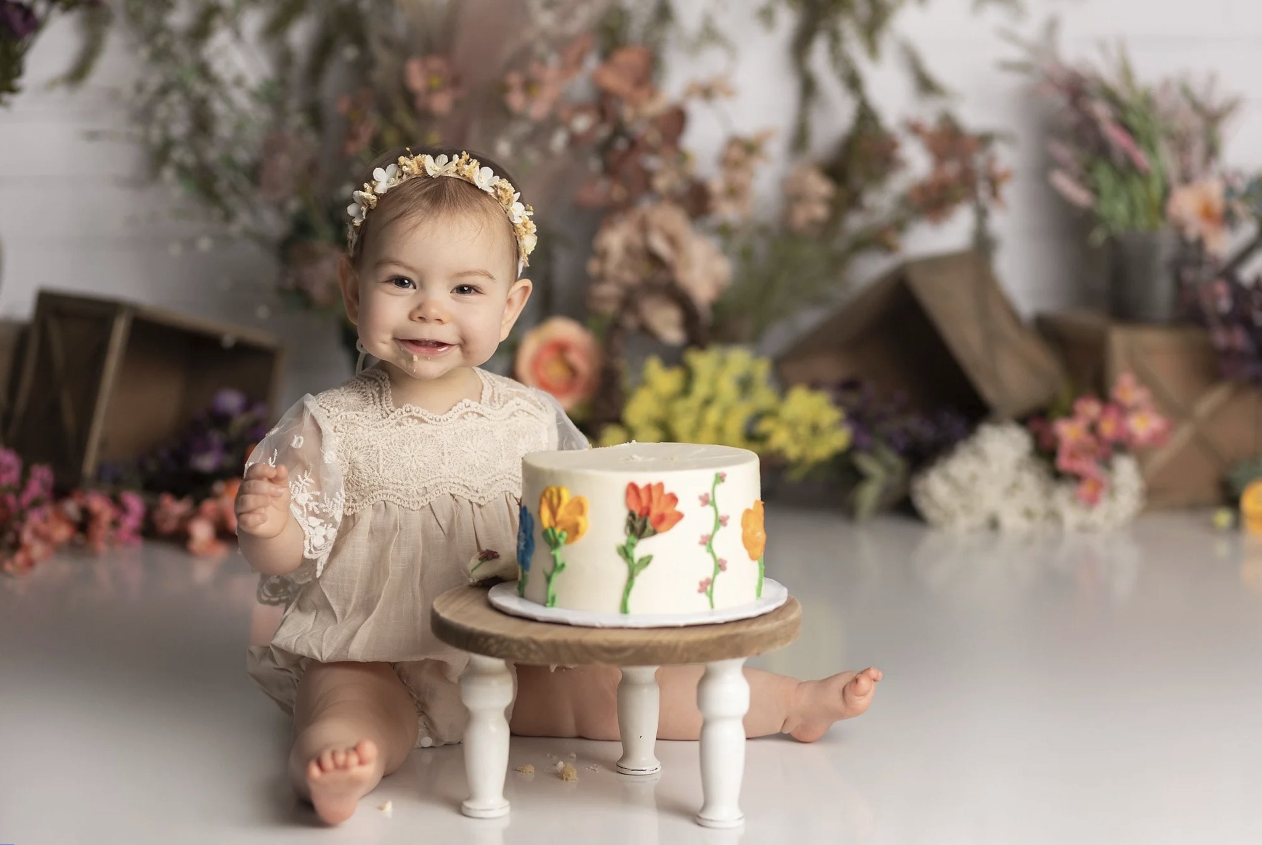 Why a Cake Smash Session Is the Perfect Way to Celebrate Your Baby Turning One