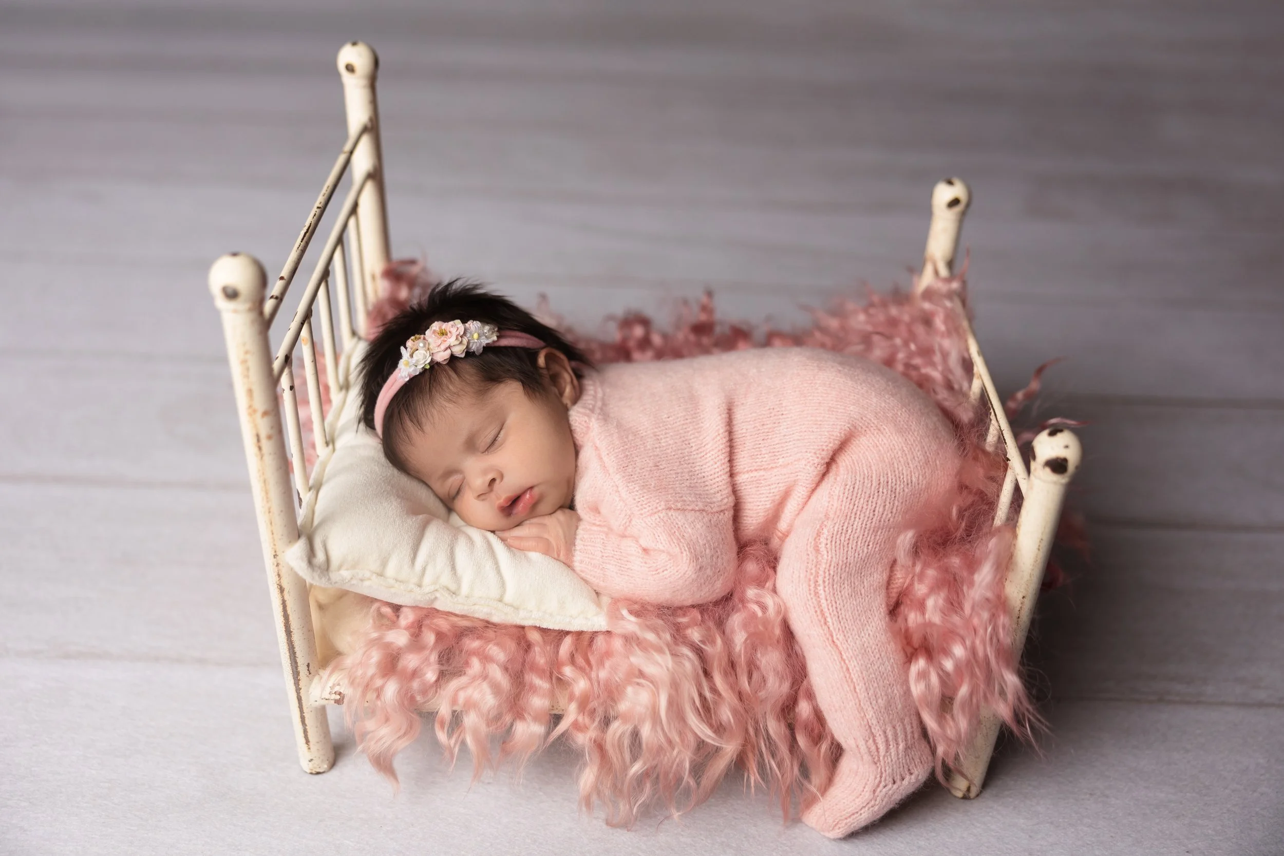 cozy-pink-newborn-photo