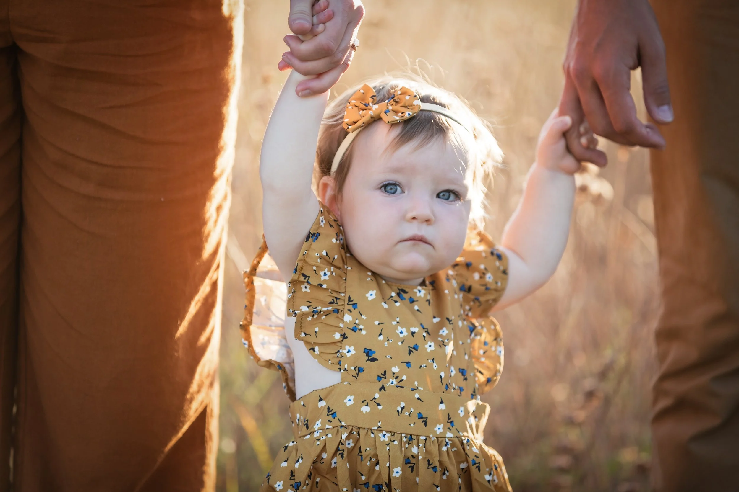 baby-first-steps-outdoor-family-session-austin.jpg