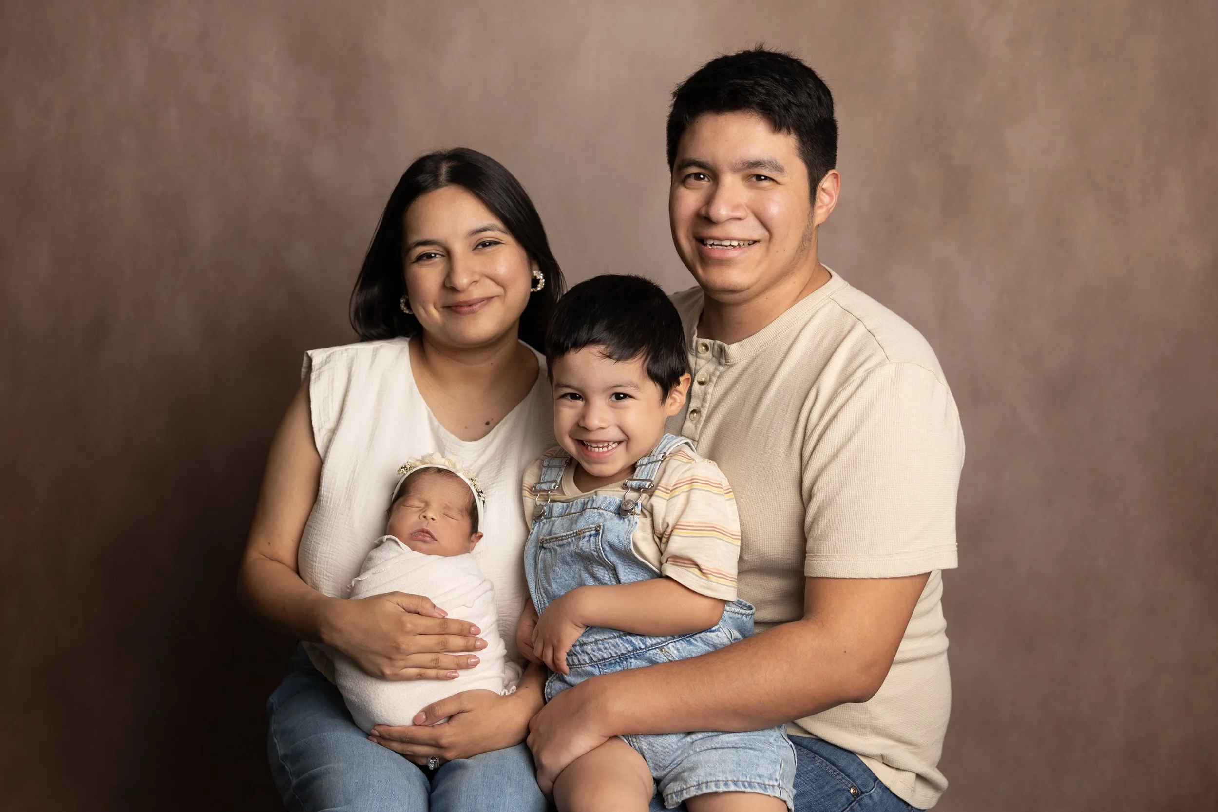 alejandra-newborn-1.jpg