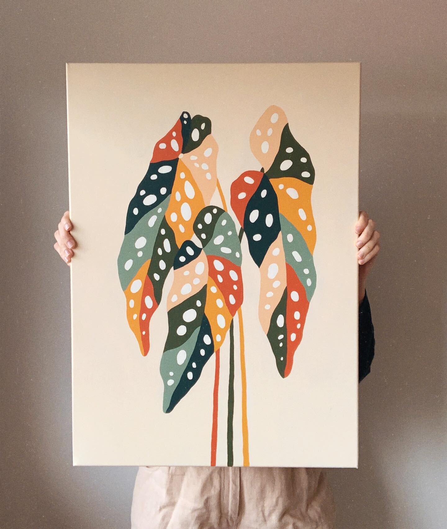 Hi! &lsquo;Begonia&rsquo; and I are here to say that I&rsquo;m now open for commissions!👋🏼 To streamline this there is a submission form on my website - link in my bio ✨ I&rsquo;m so excited to connect with you and get to know your ideas! 
〰️ 
The 