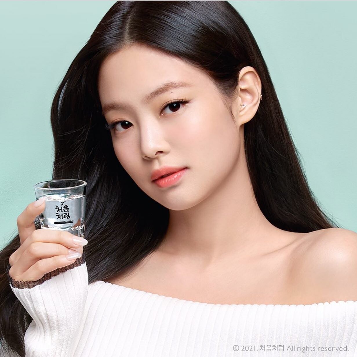 Love you Jennie! Welcome our newest official ambassador, Jennie of BLACKPINK. 🖤💖
