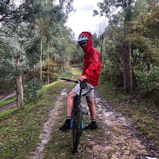 Managed to sneak out for a super cruisy pedal along the main Yarra And some hidden singletrack out near Warrandyte yesterday. Felt good to get away from the laptop for a little.