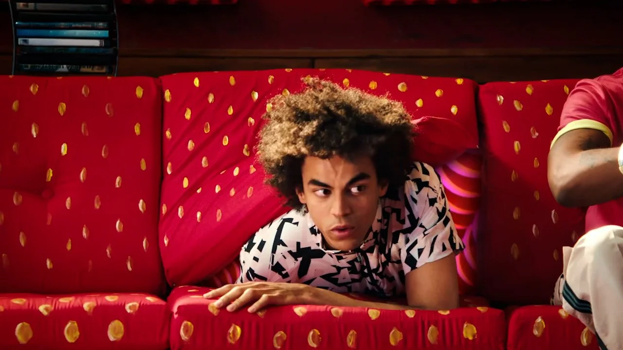 Drake - HYFR (Hell Ya Fucking Right) (Explicit) ft. Lil Wayne.01_39_08_20.Still489.jpg