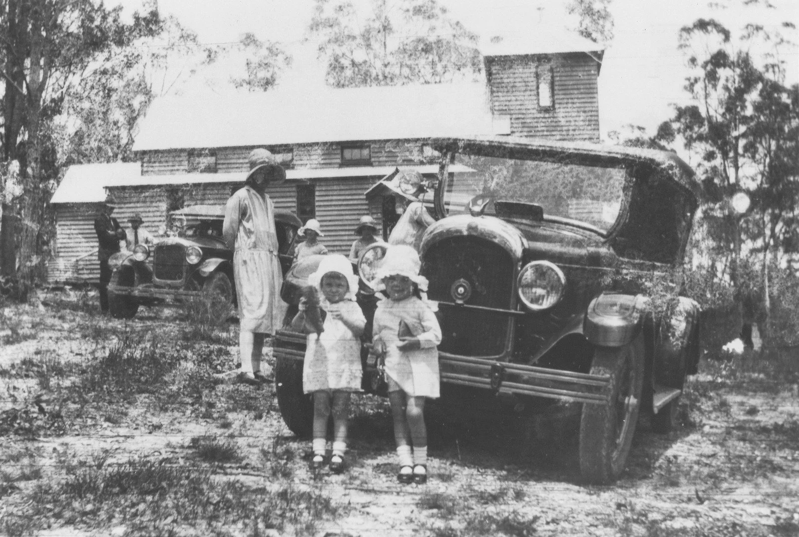 Foxwell family at Hollyrood English Church, Upper Coomera
