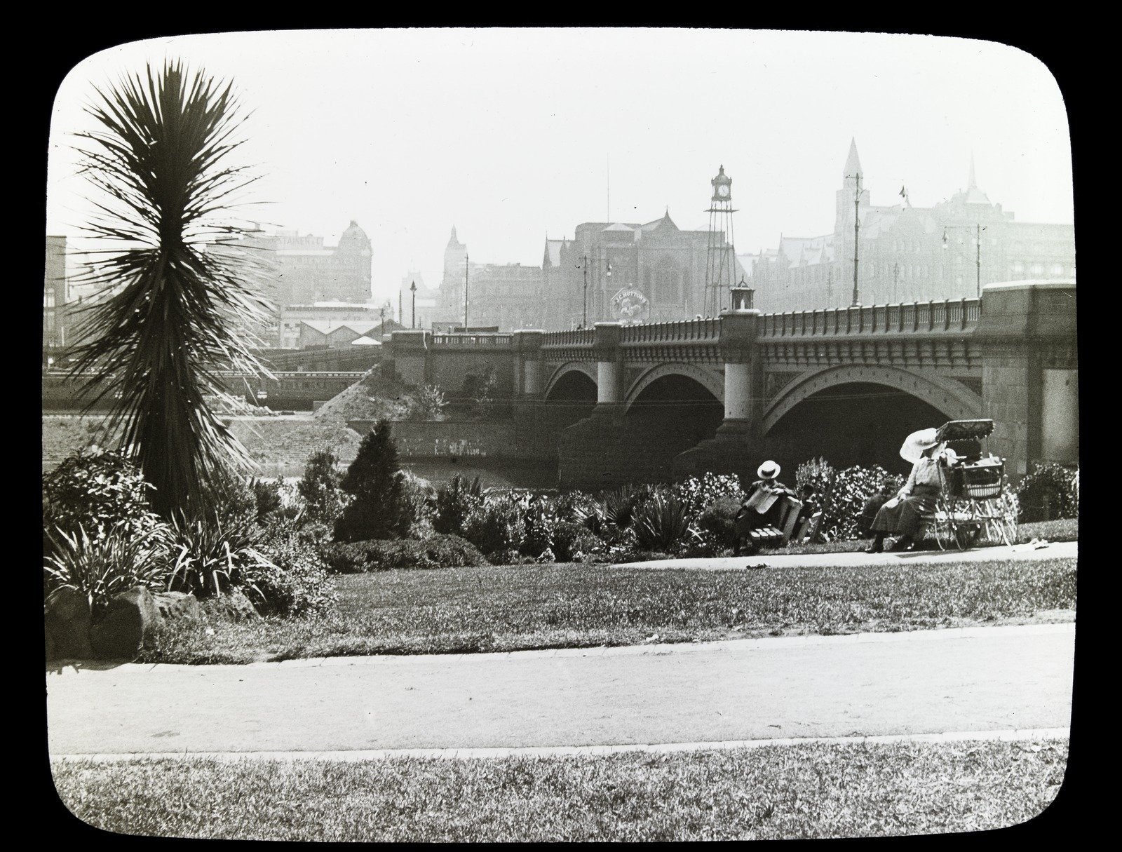 Princes Bridge and the Snowden Gardens 1906