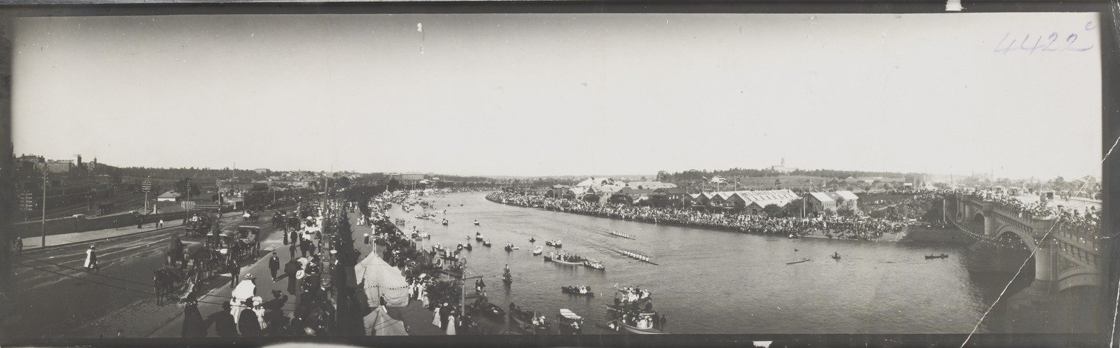 Henley Regatta, Melbourne, 1906 Panorama 2