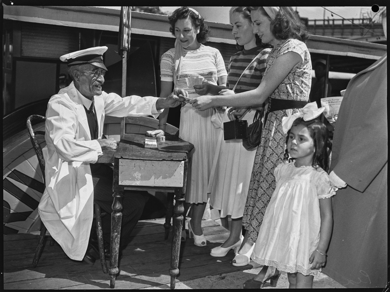 River Boats on Yarra Ferry Ticket Sales 2 1949