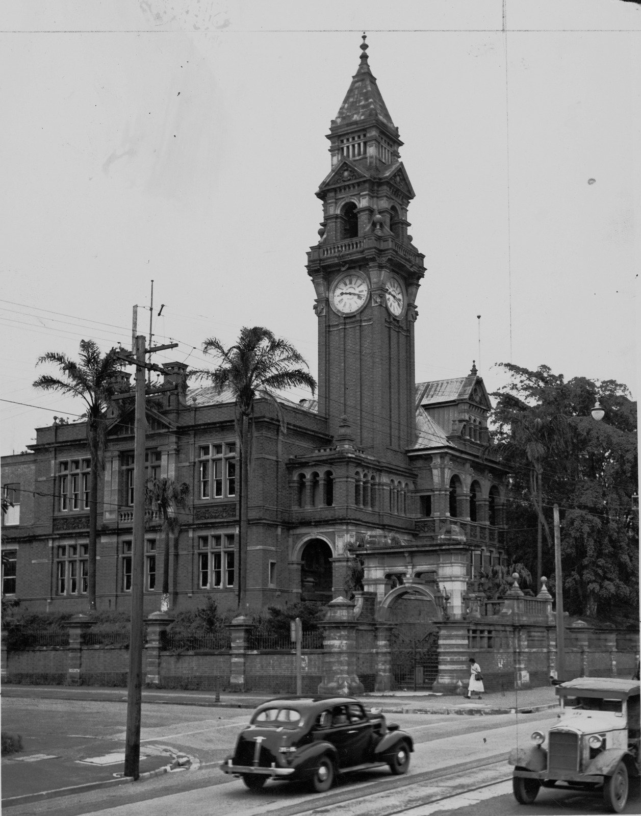 South Brisbane Town Hall on Vulture Street, South Brisbane, 1948