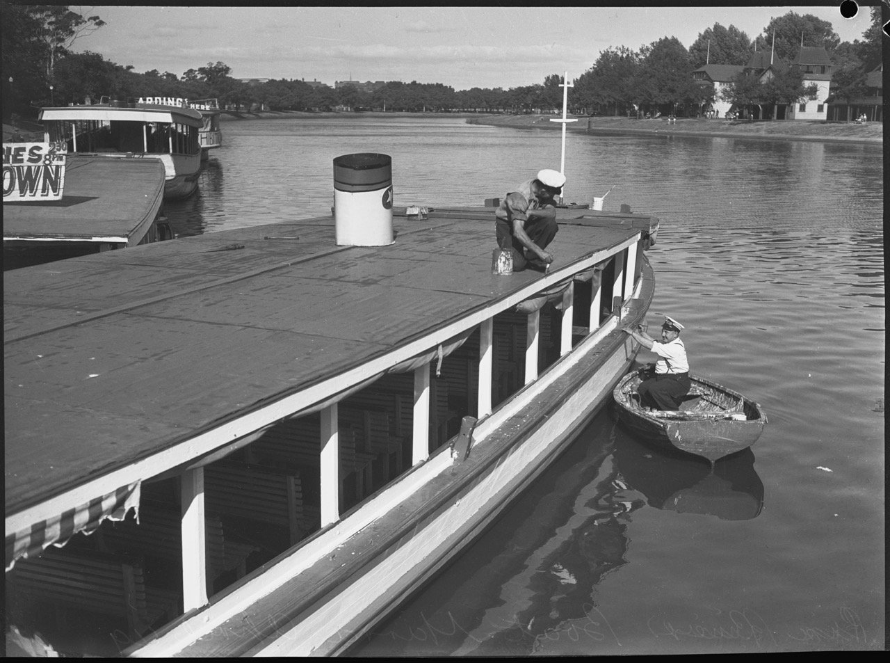 River Boats on Yarra - ferrie 1949