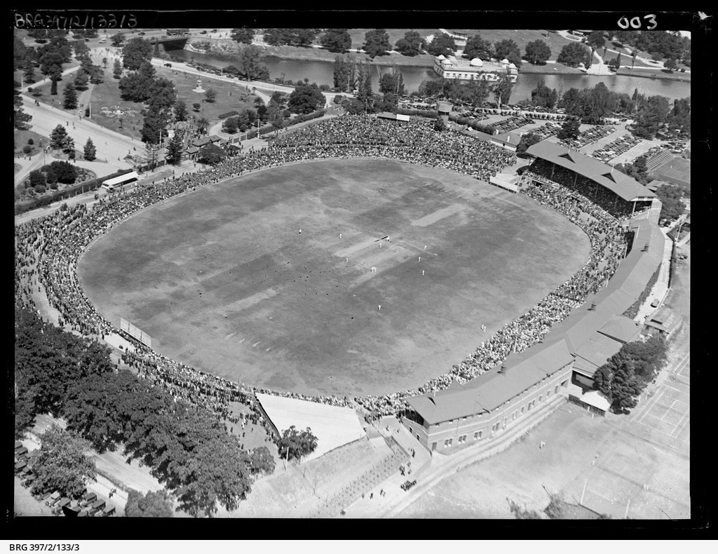 03 Aerial view of Adelaide Oval and Palais de Danse