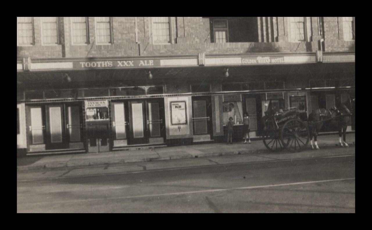 Golden Sheaf Hotel, Double Bay Front 1930s