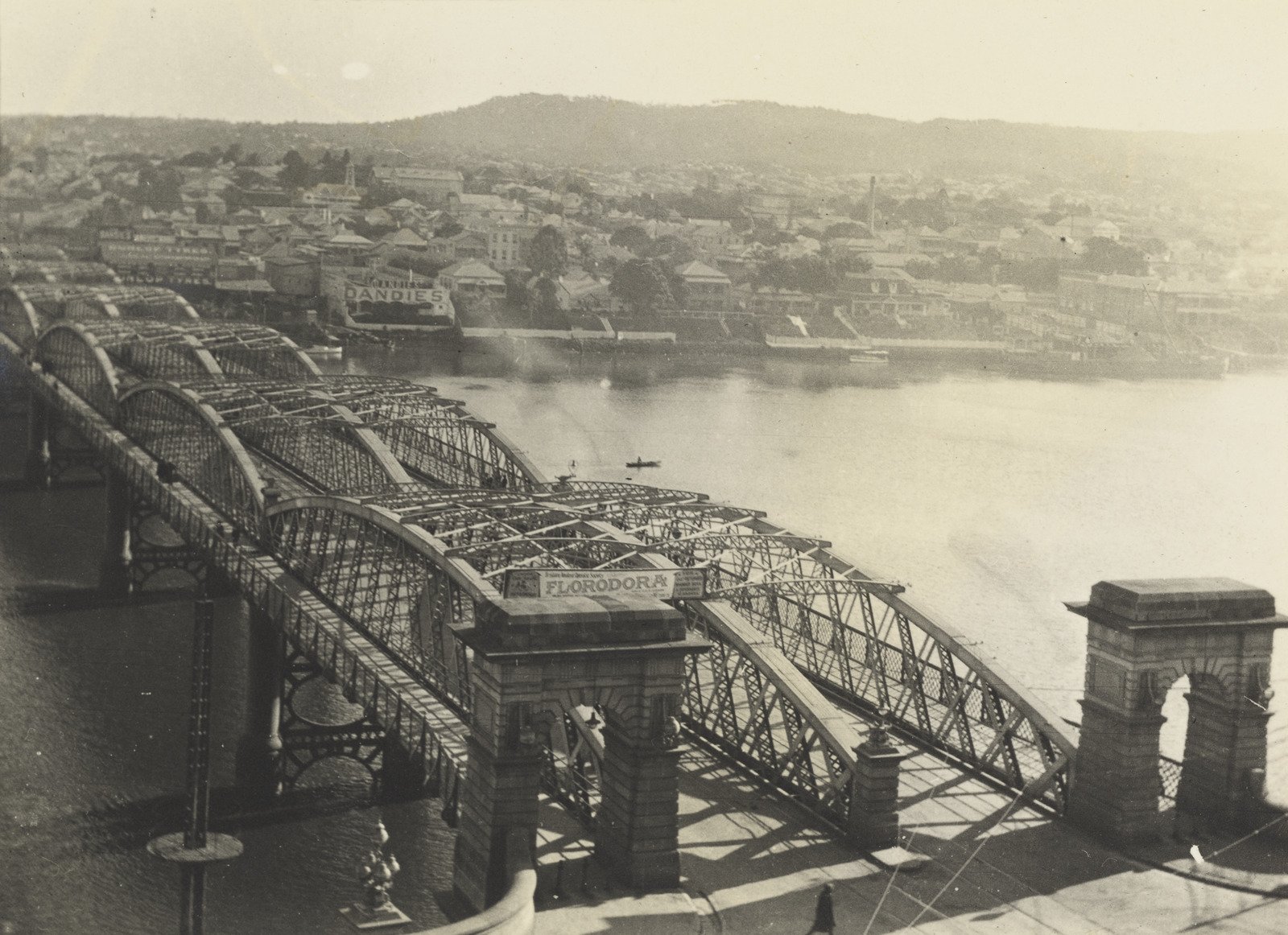 Elevated view of Victoria Bridge and South Brisbane, 1916