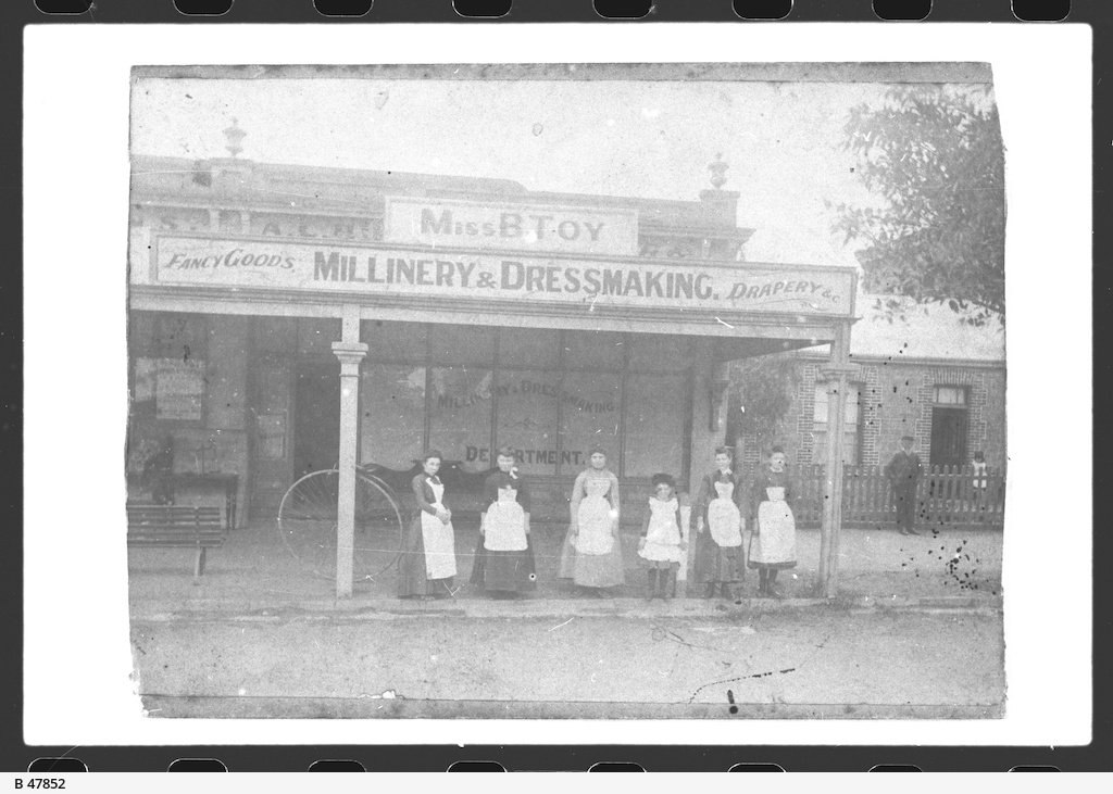 Miss. Bessie Toy's millinery and dressmaking shop on Norwood Parade, with staff outside 1890