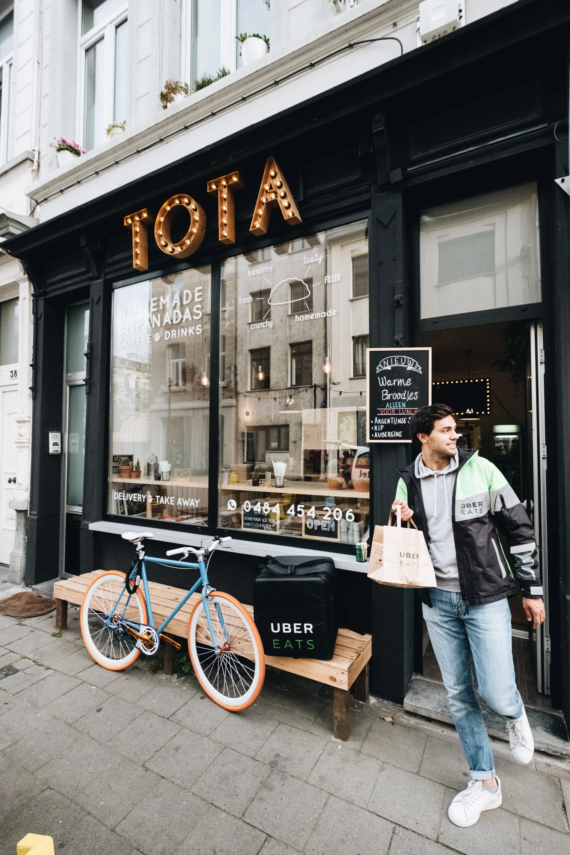 Uber Eats - DSCF5899 - © MORREC.jpg
