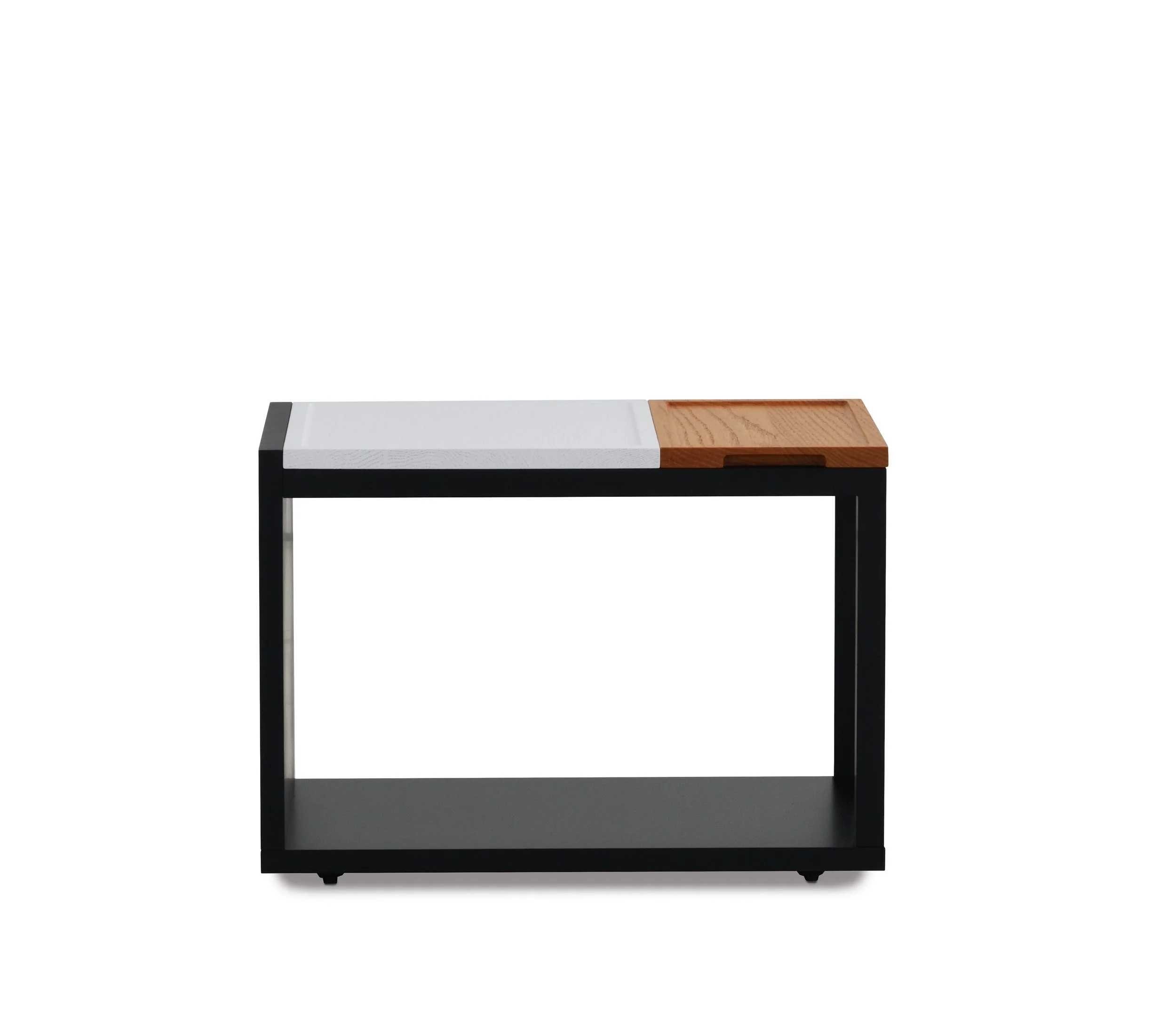 20261026 Muta_side table.jpg