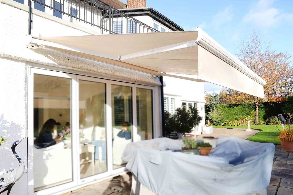 WIRRAL PROJECT LIVERPOOL | PARS CASSETTE AWNING| Awning System