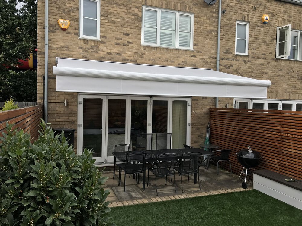 LONDON PROJECT GREATER LONDON | PARS PLUS LUXE CASSETTE AWNING | Awning System