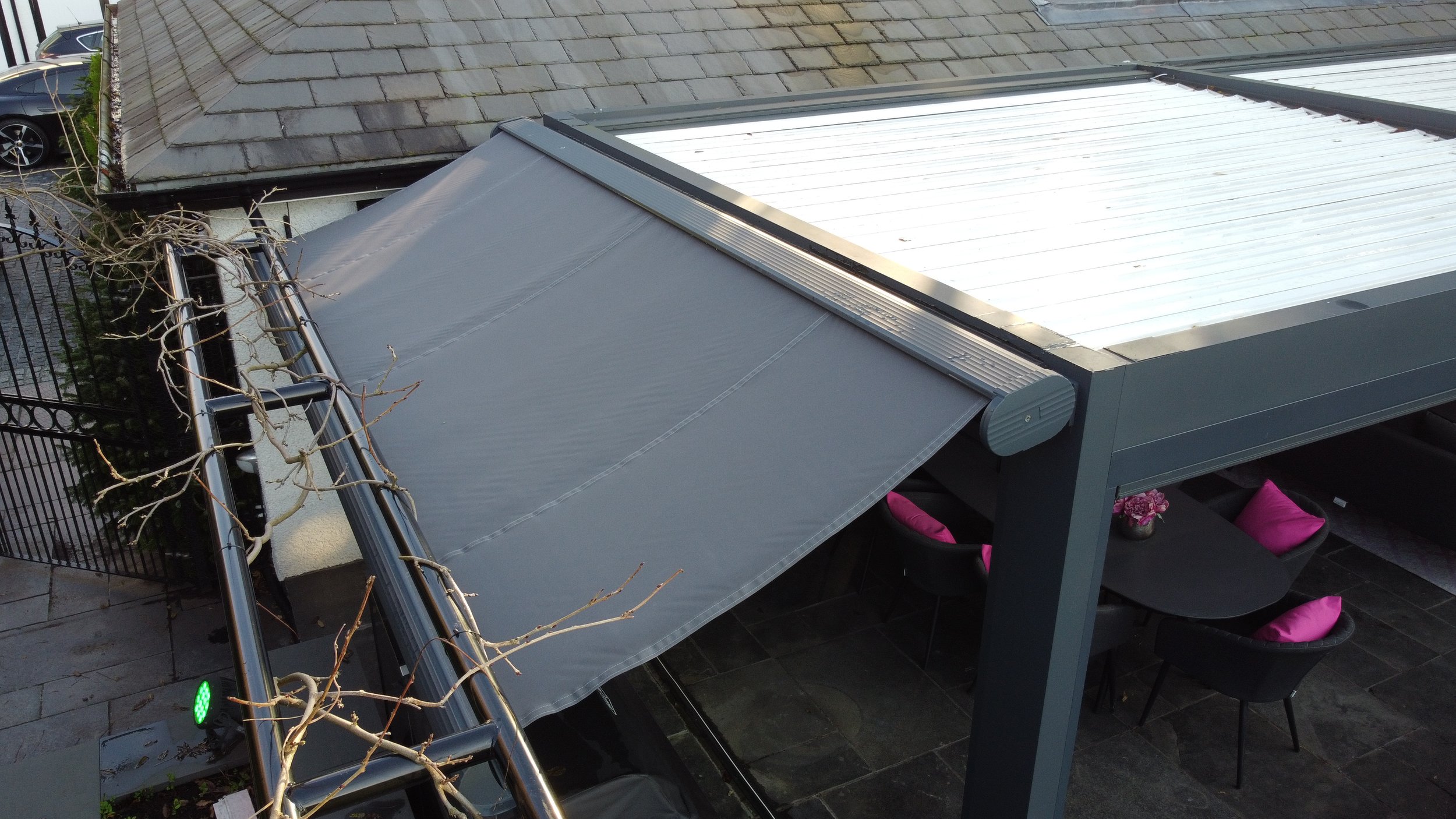 WORSLEY PROJECT, GREATER MANCHESTER | Pars Plus Luxe Cassette Awning and U shape frame