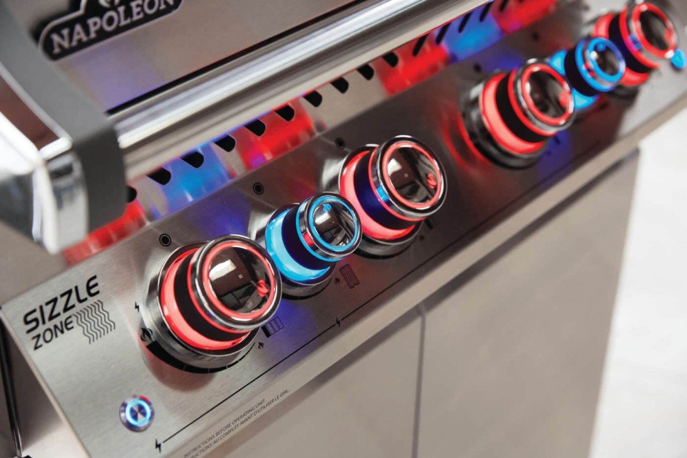 PRO500RSIBPSS-3-Web-Gallery-10-PrestigePro-500-3-RSIB-Life-Knobs-InUse.jpg