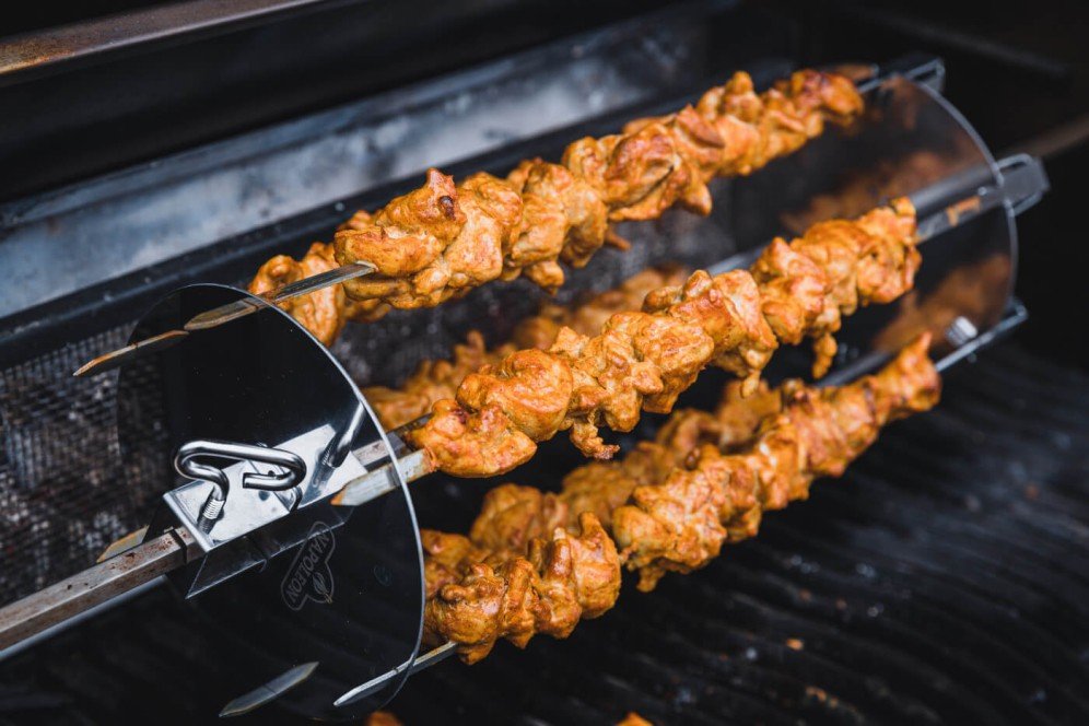 64008-Web-Gallery-06-ChickenSkewers_Rotisserie_OnGrill-1_1_.jpg