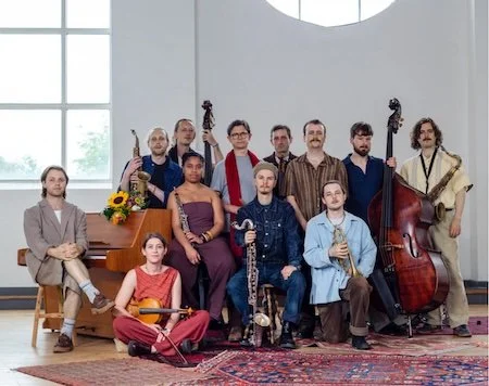 Ancient_Infinity_Orchestra_-_press_shot_-_2025.png copia.jpg