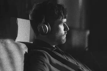 https---hypebeast.com-image-2023-10-james-blake-bowers-and-wilkins-interview-0.jpg copia.jpg