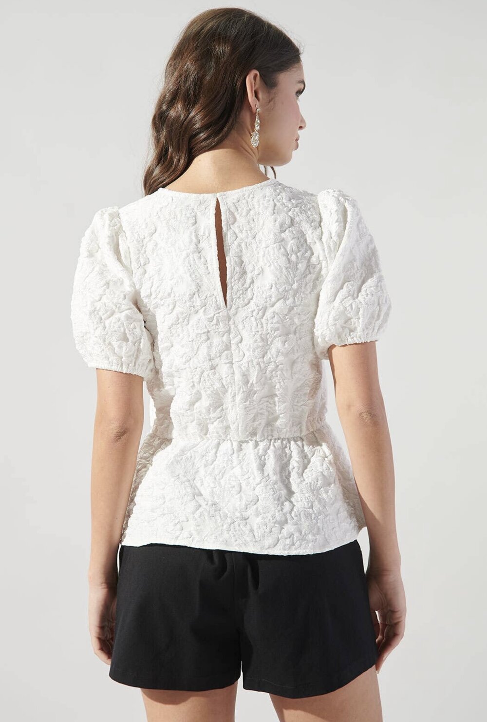 Embossed Floral Puff Sleeve Top — TAG & CO.