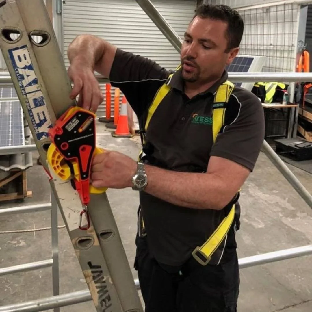 Extension Ladder Safety Guide | Lock Jaw Ladder Grip