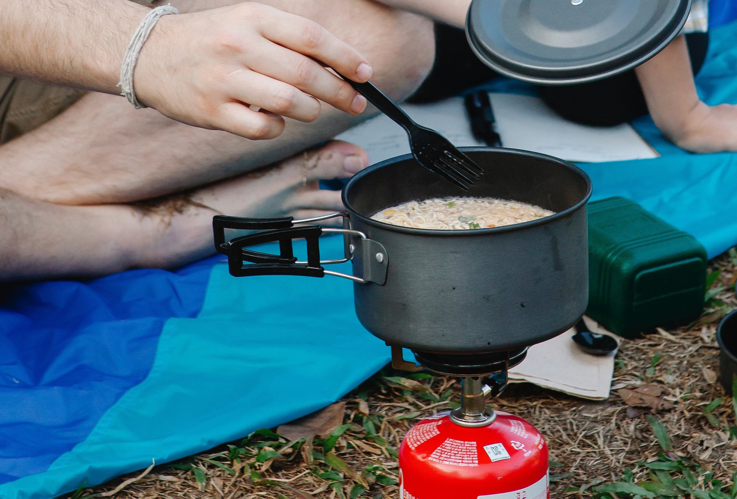 How to Make a Tuna Can Camp Travel Stove