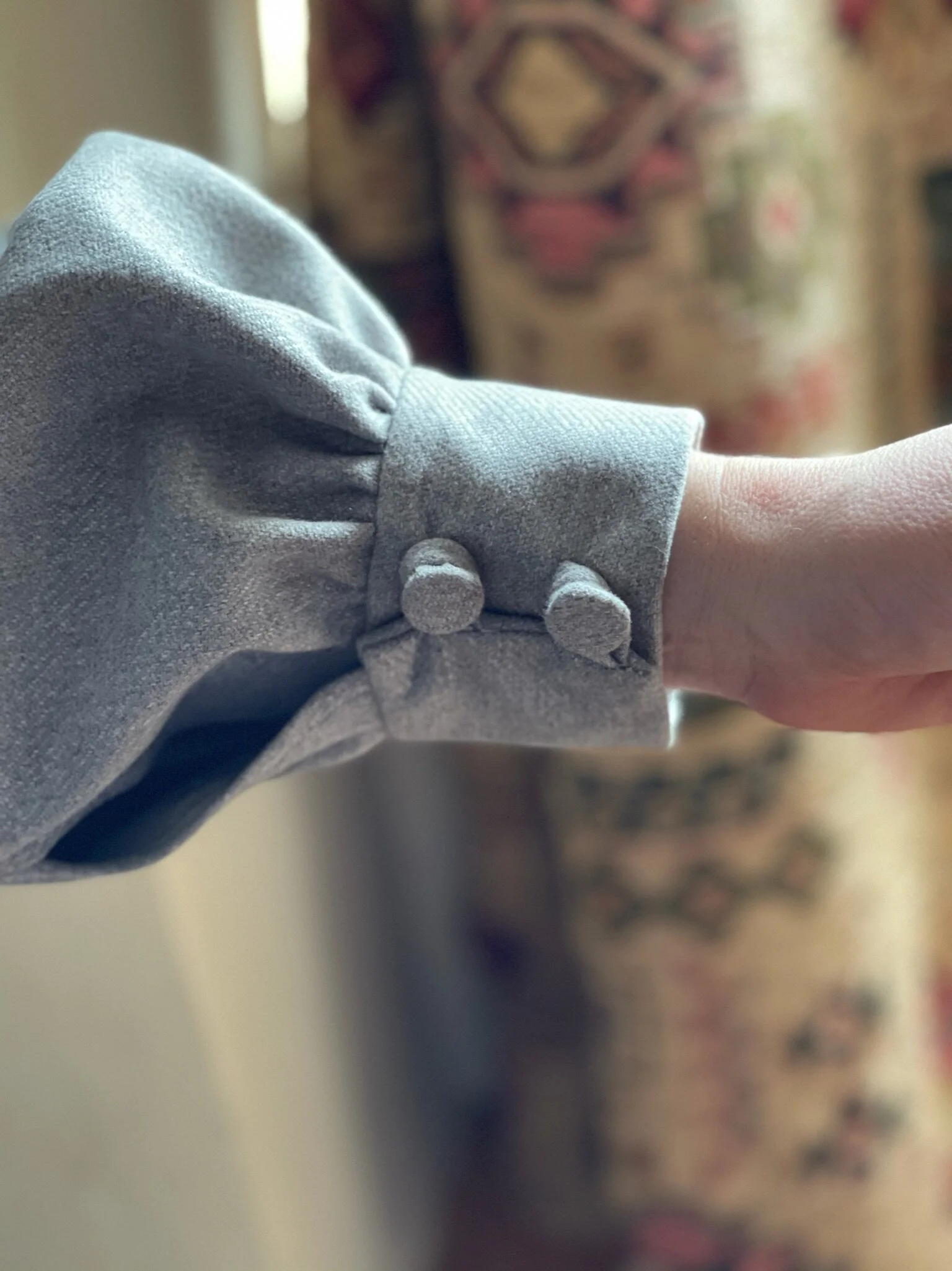 grey sleeve close up.jpeg