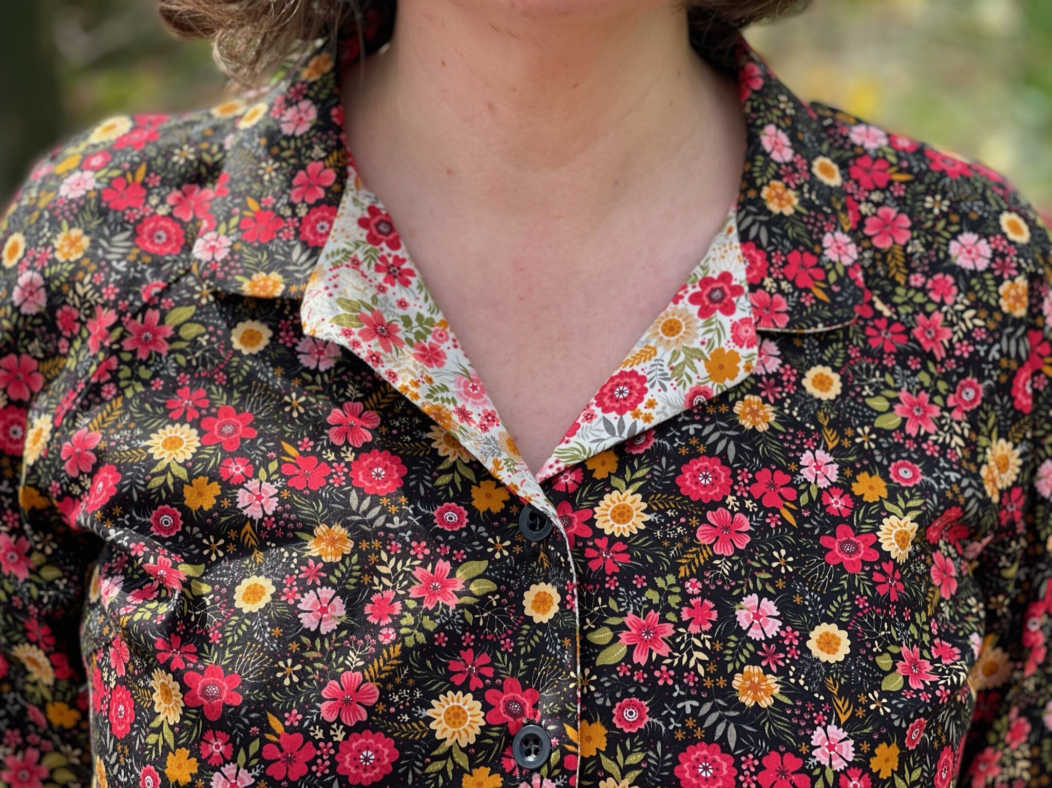 black collar close.jpeg