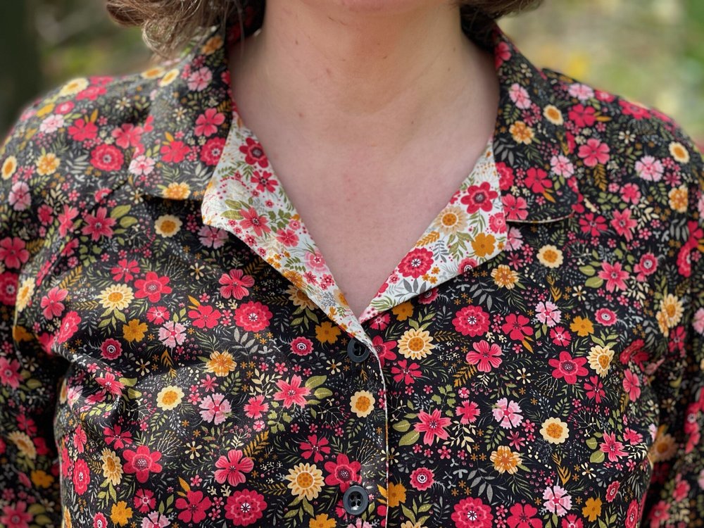 black collar close.jpeg