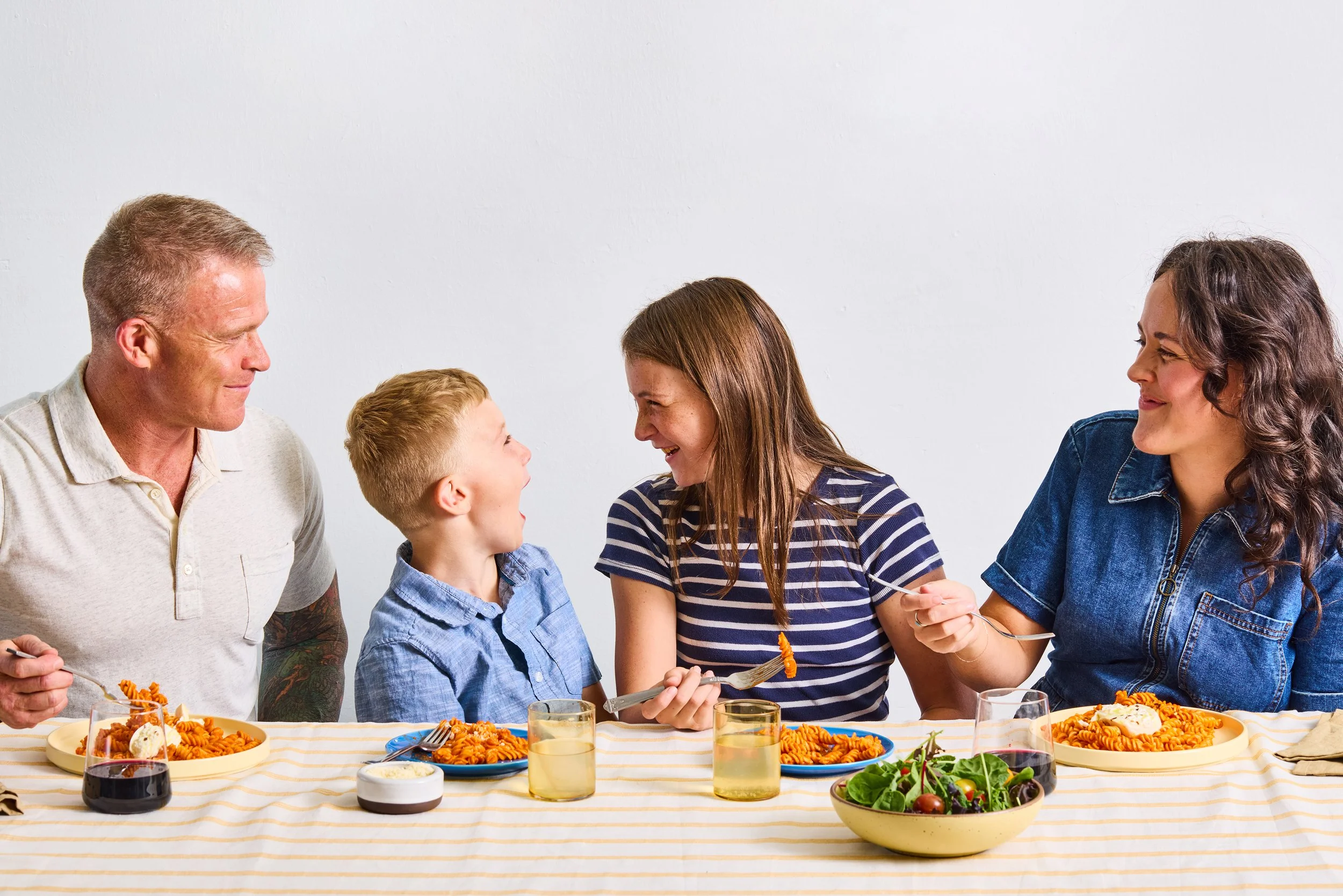 TR-Lifestyle-FamilyDinner-Fusilli 3 web.jpg