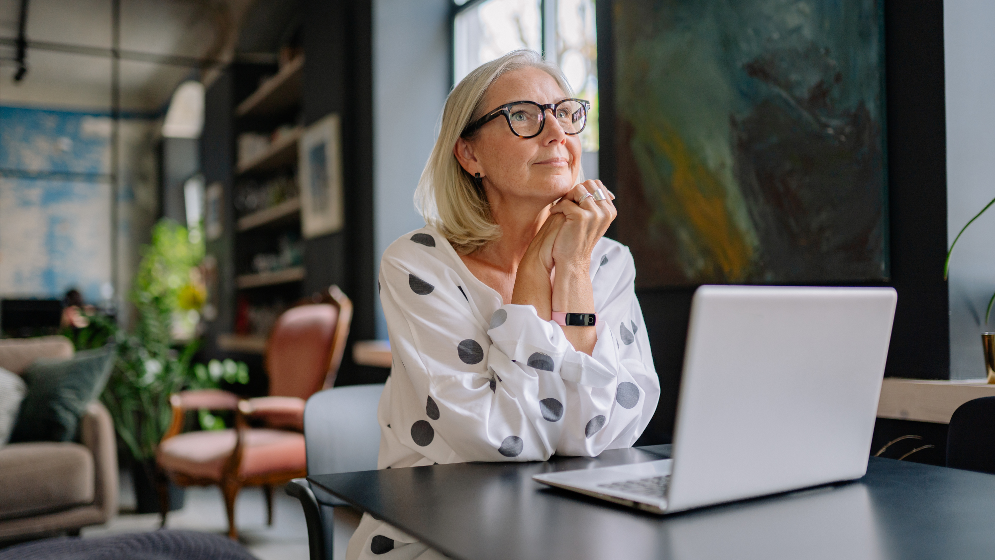 Stepping into Curiosity Before Feedback