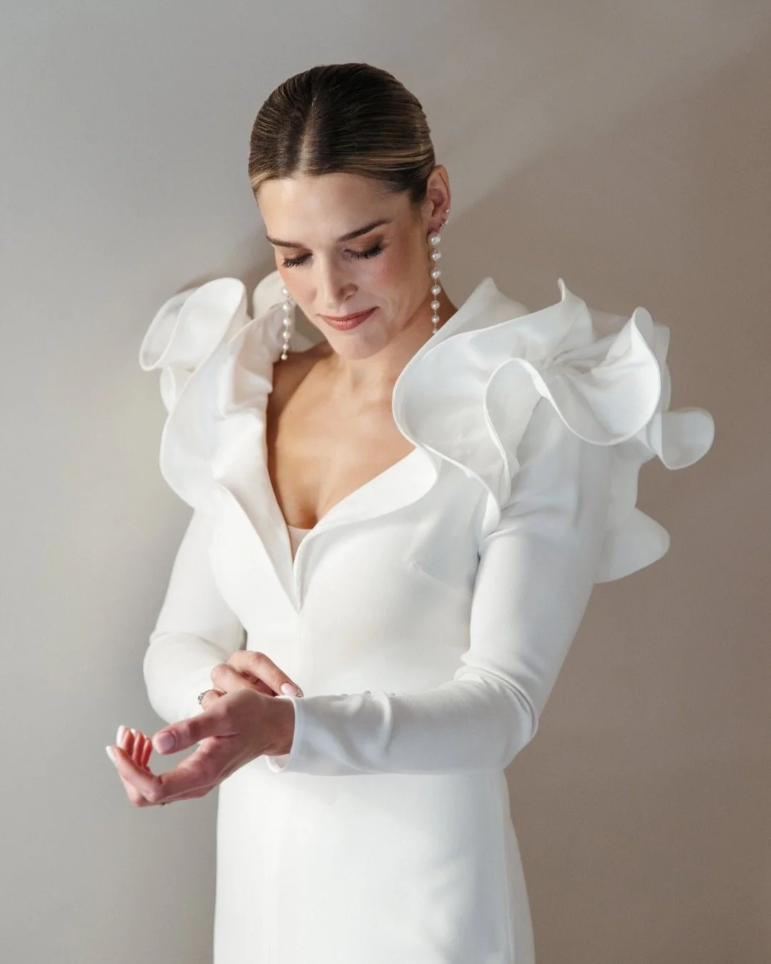 Los preparativos de Patricia 🤍

@ballesteronavarro
@corraladelrealejo 
@albert.camur 
@rosa_clara 
@dulcecastro.es 
@nexo3salon 
@monicaflorista 

#fotografodebodasgranada #bodasgranada #noviasconestilo #novias2026 #corraladelrealejo