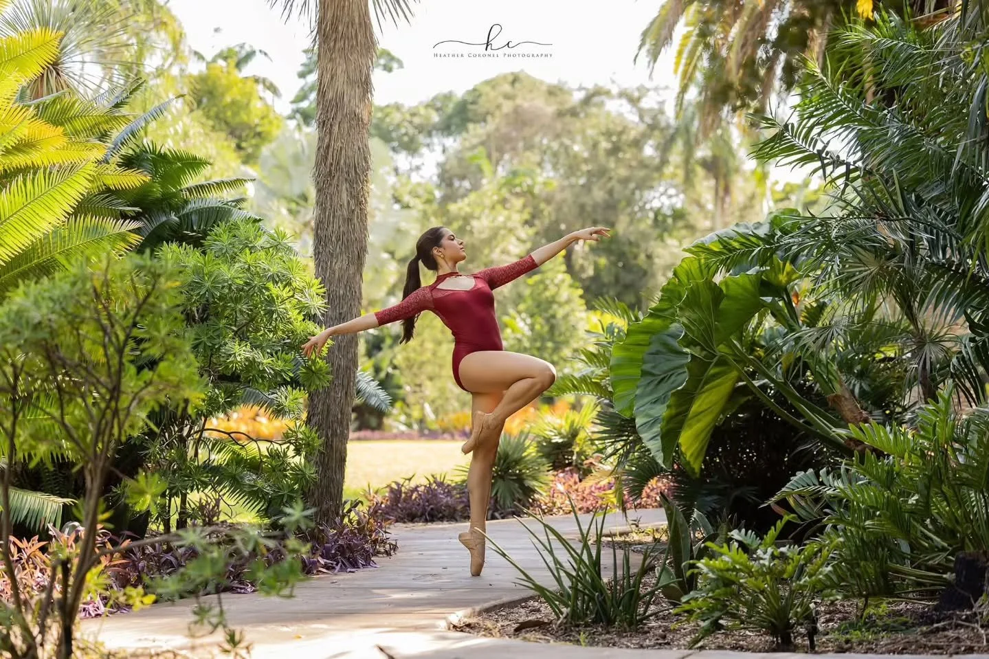 &bull;
Couldn't ask for more perfect day for this shoot to capture Natalie's Senior year of dance.

@armourdancetheatre
leo: @ballet.rosa