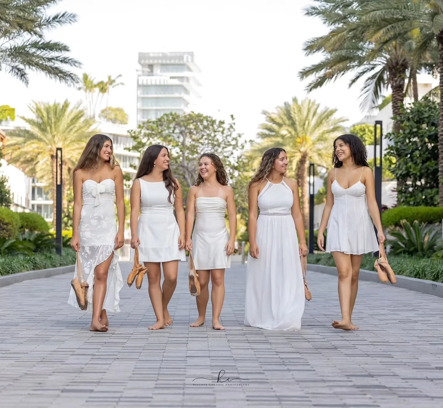 &bull;
Loved being there to photograph this amazing group of dance sisters. :)

These are the moments you&rsquo;ll wish you could relive forever&hellip; so why not capture them now?

Senior year hits different when you&rsquo;re surrounded by your peo