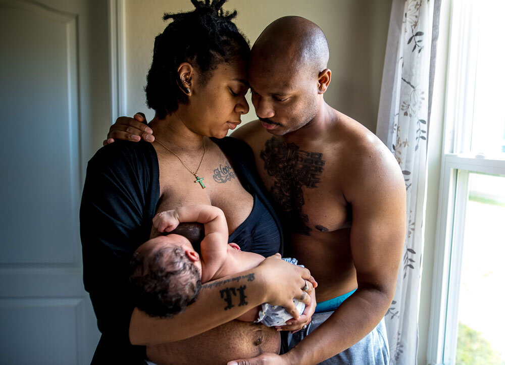 11-jacksonville-intimate-postpartum-photography-newborn-home-breastfeeding.JPG